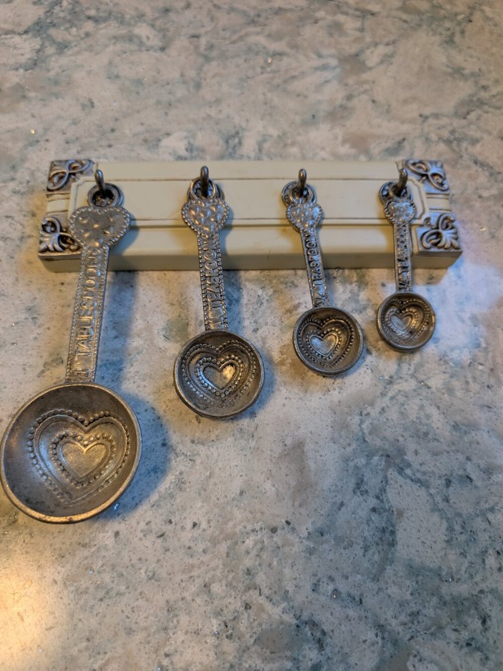 Ganz 4-piece heart-themed rustic silver-tone measuring spoon set with wall mount